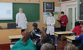 Сценка "Курящий пациент на приёме у доктора" Сценка "Курящий пациент на приёме у доктора".